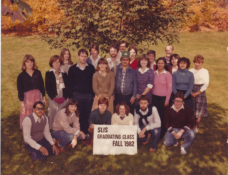 Photo of Master of Library and Information Science graduating class Fall 1982